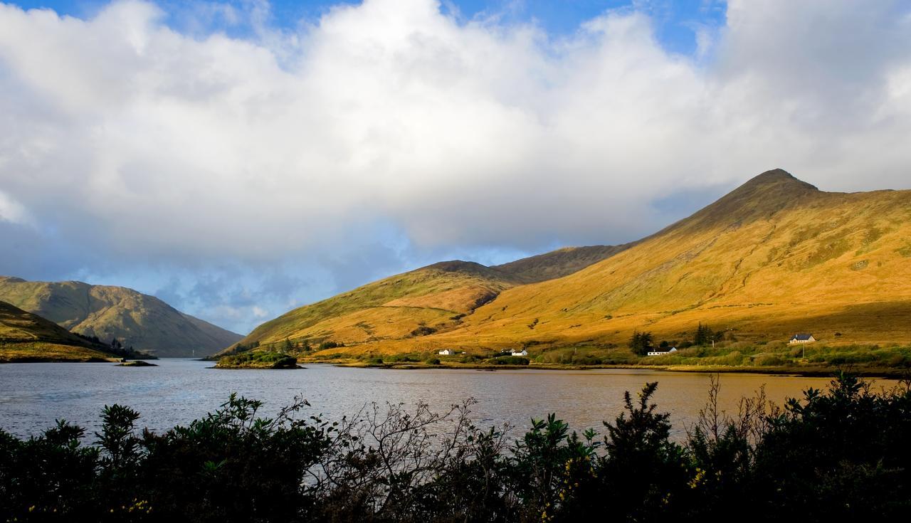 Wild Atlantic Hostel Leenaun Eksteriør bilde