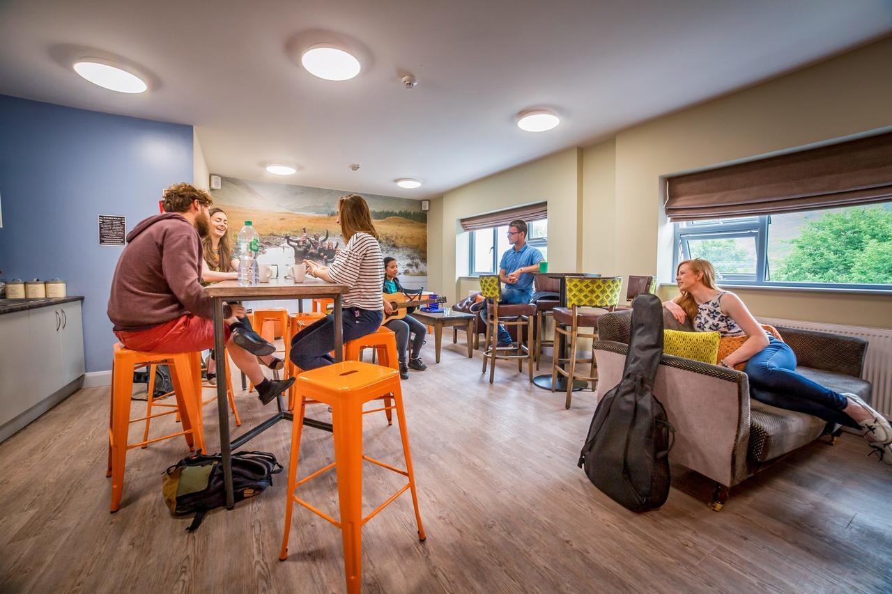 Wild Atlantic Hostel Leenaun Eksteriør bilde